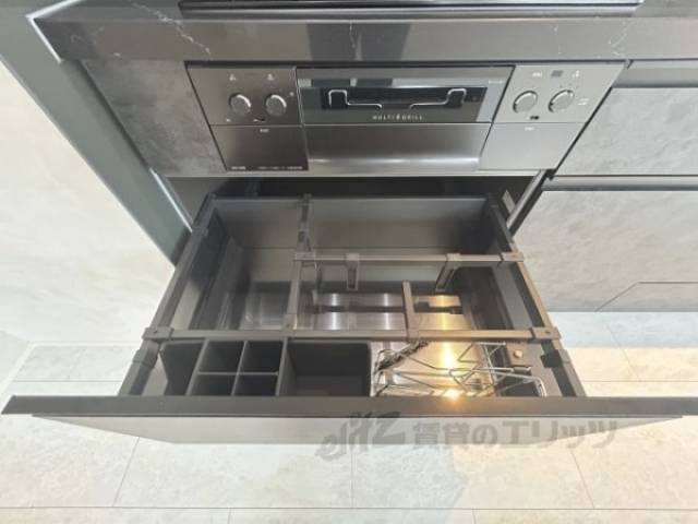 キッチン　下部収納