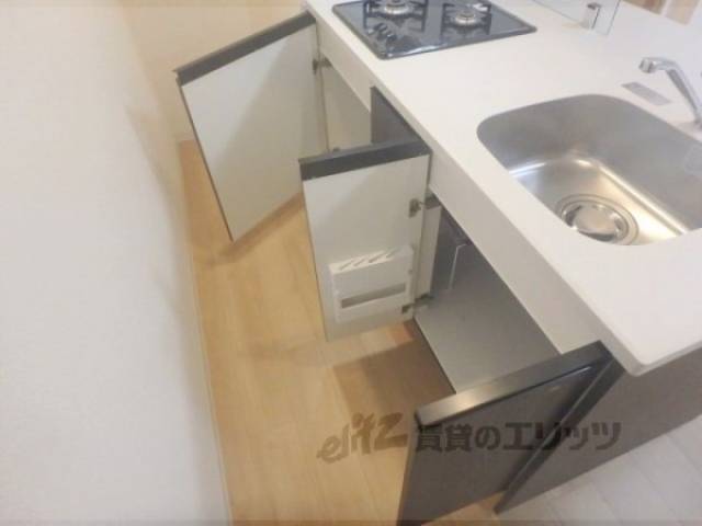 キッチン　収納下部