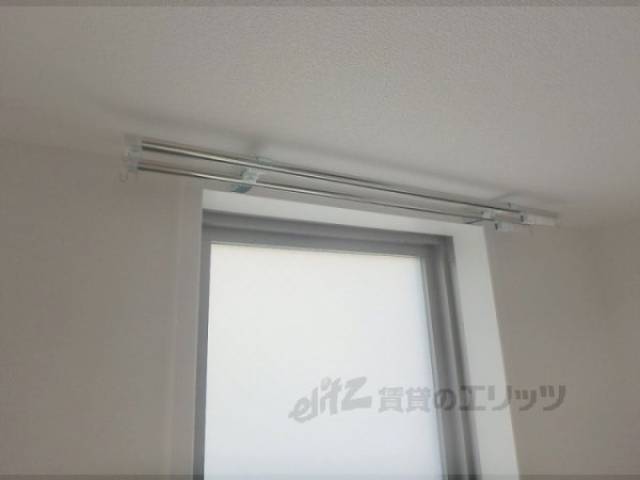 カーテンレール