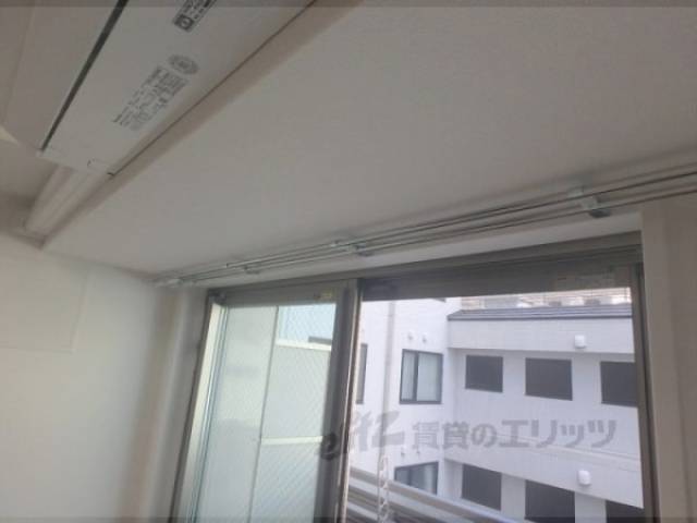 カーテンレール