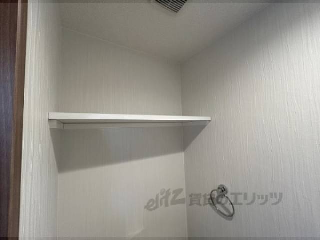 トイレ　収納上部