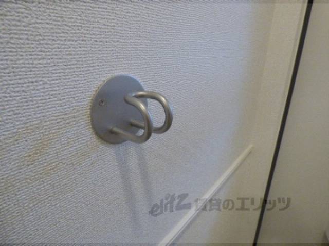 玄関　リード用フック