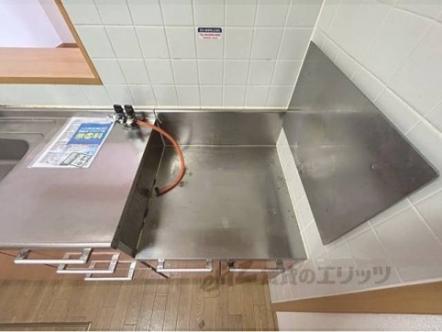 キッチン　コンロ置き場