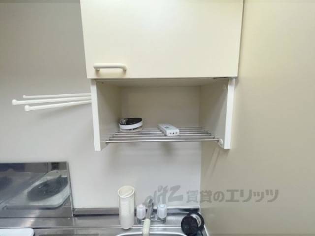 キッチン　上部　棚