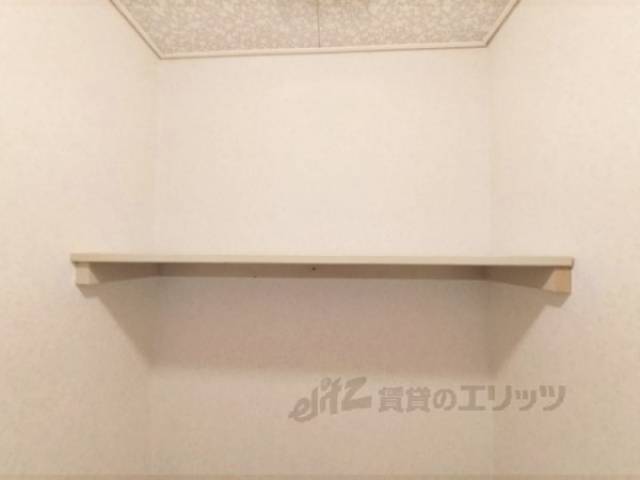 トイレ　棚
