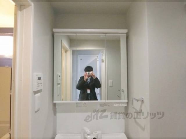 洗面所　上部収納