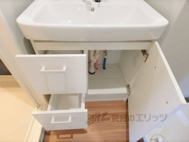 洗面所　下部収納