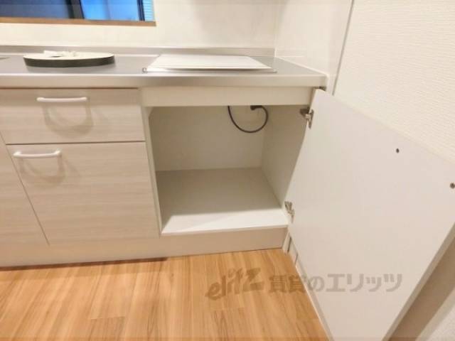 キッチン　下部収納