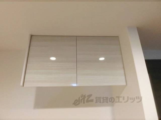 キッチン　上部収納