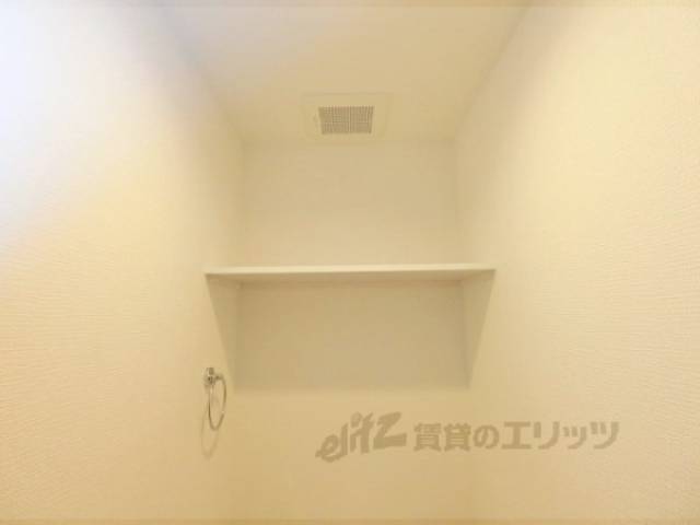 トイレ　上部収納