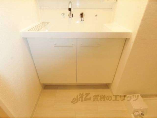 洗面所　下部収納