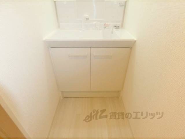 洗面所　下部収納