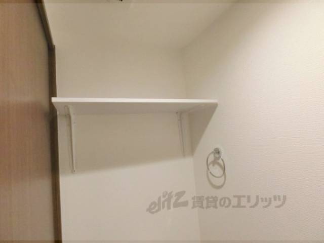 トイレ　上部収納
