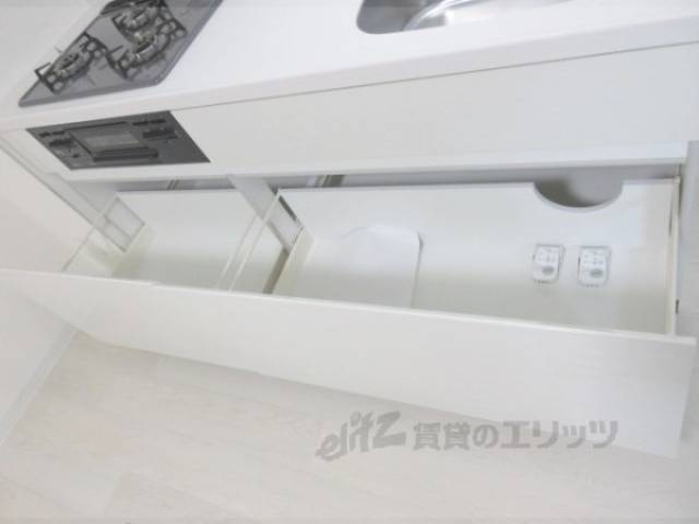 キッチン　収納