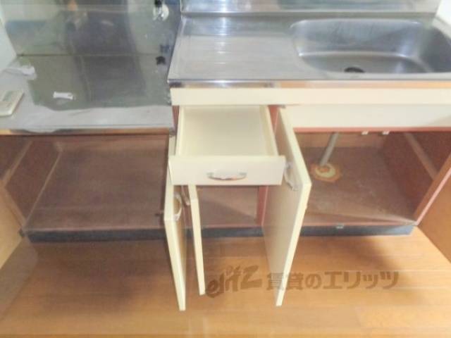 キッチン　収納