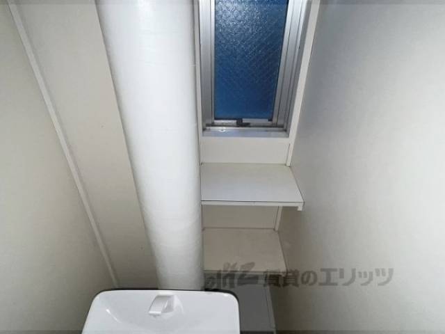 トイレ　物置