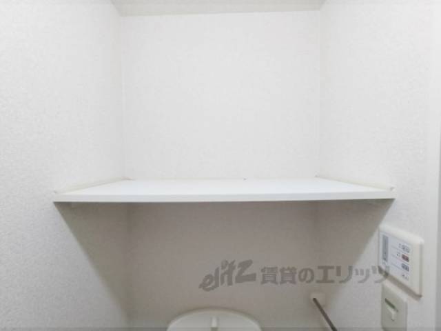 トイレ　棚
