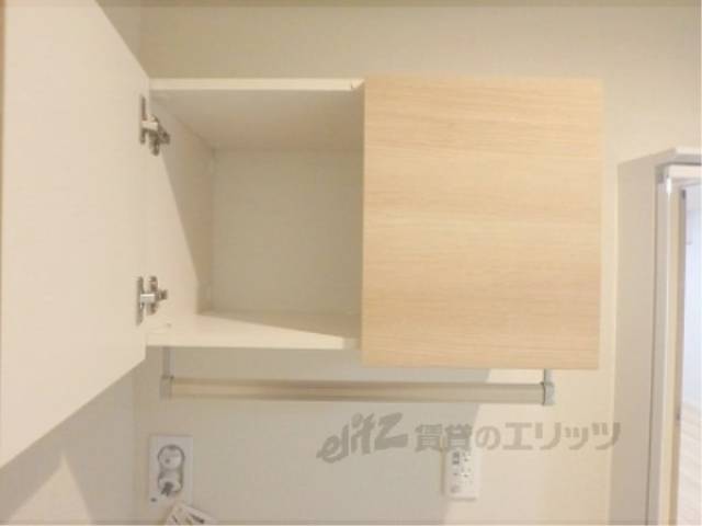 洗濯機置場　上部収納