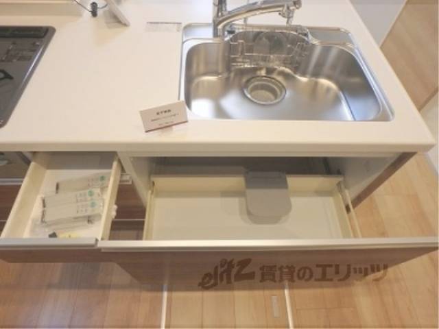 キッチン　下部収納