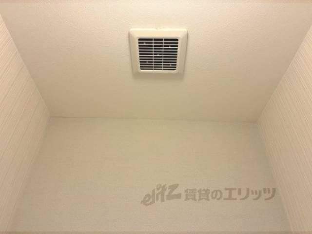トイレ　トイレ換気扇