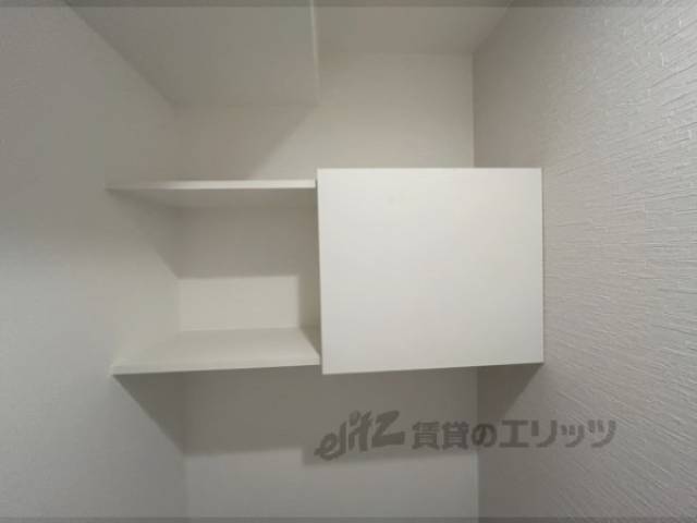 トイレ　上部収納