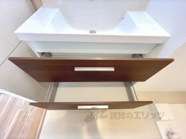 洗面所　下部収納