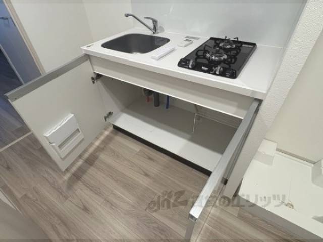 キッチン　収納下部