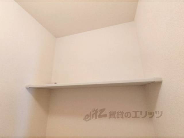 トイレ　棚