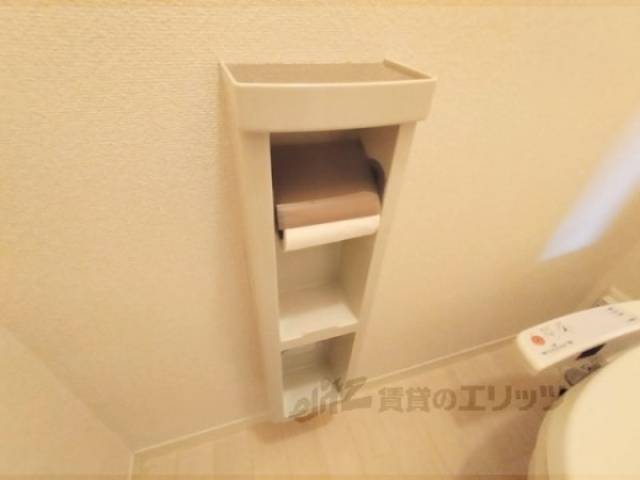 トイレ　棚