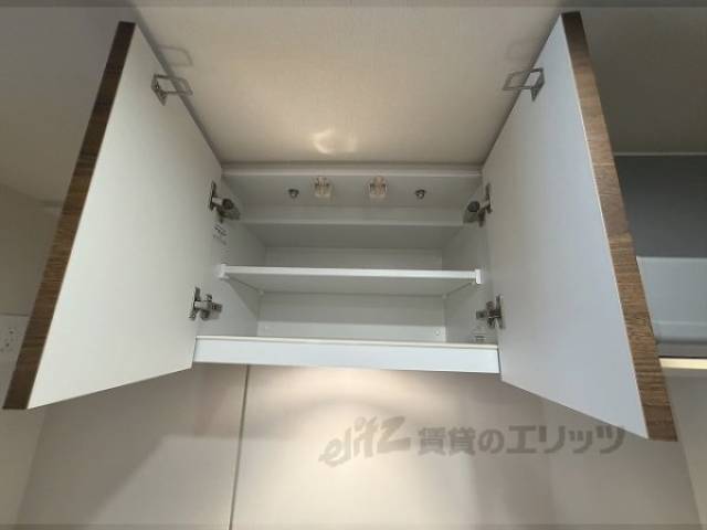 キッチン　上部収納