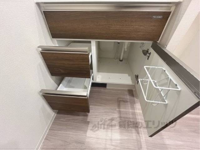 洗面所　洗面所下部収納