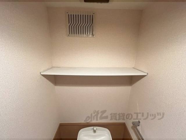 トイレ　物置
