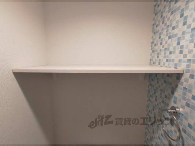 トイレ　収納上部