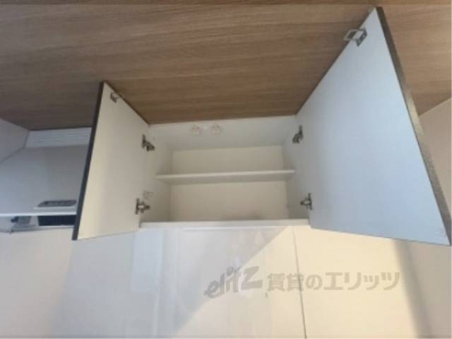キッチン　収納上部