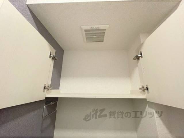 トイレ　上部収納