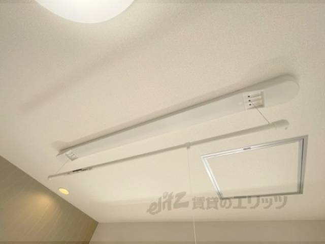 リビング　室内物干し