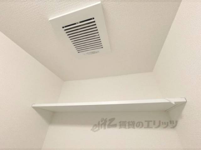 トイレ　上棚
