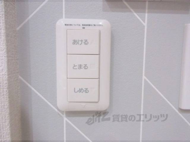 窓　昇降機
