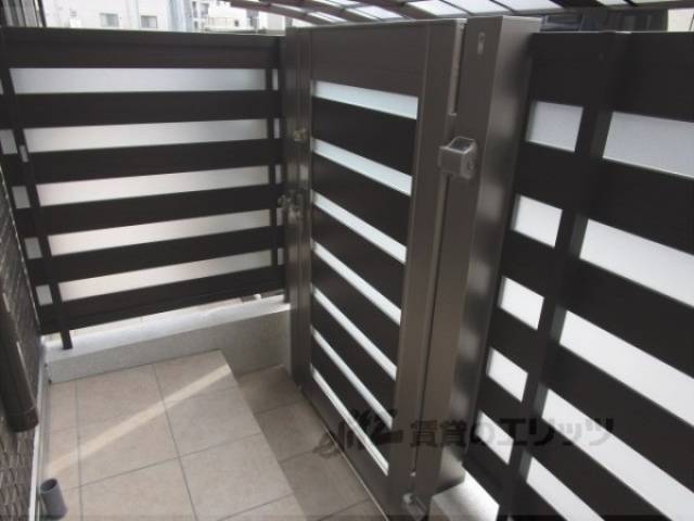 ベランダ　勝手口