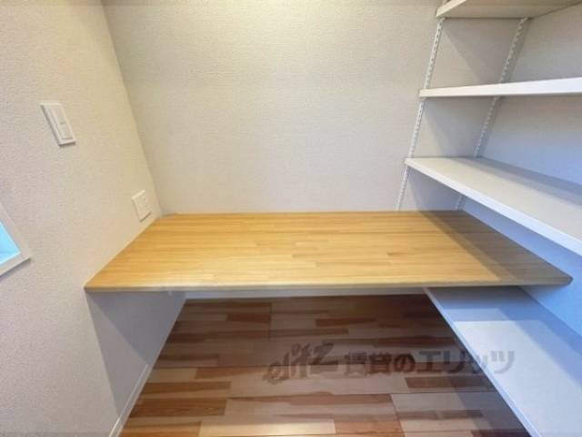 洋室　ワーキングスペース