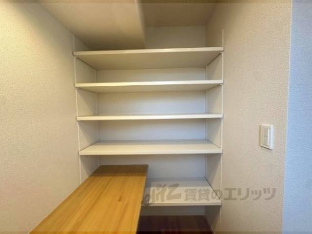 洋室　ワーキングスペース