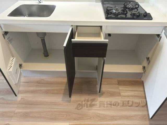 収納　キッチン下