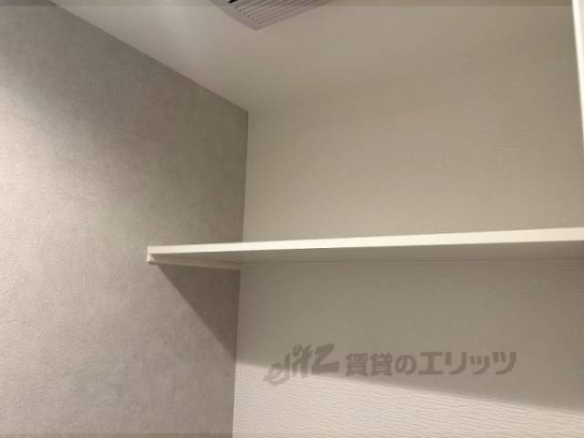 収納　トイレ上