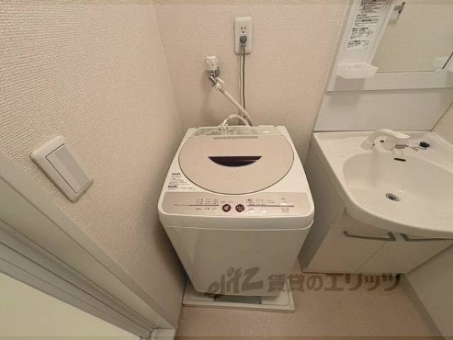 洗濯機置場　洗濯機