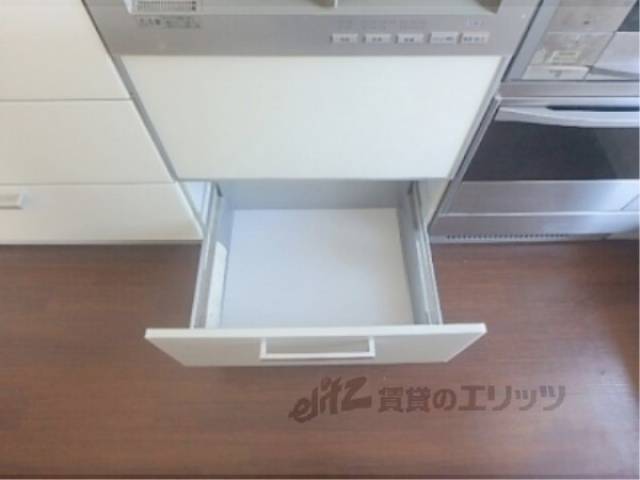 キッチン　収納下部