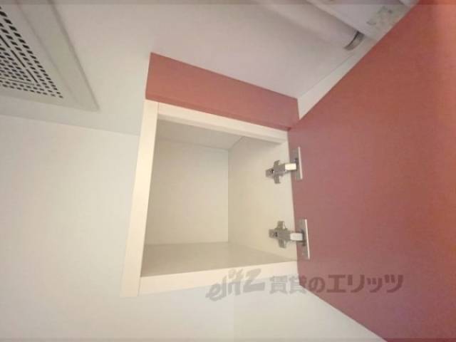 キッチン　上部収納