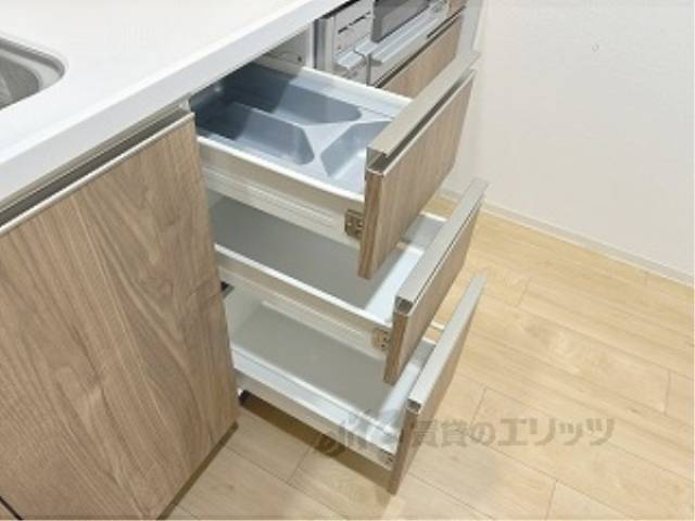 キッチン　下部収納