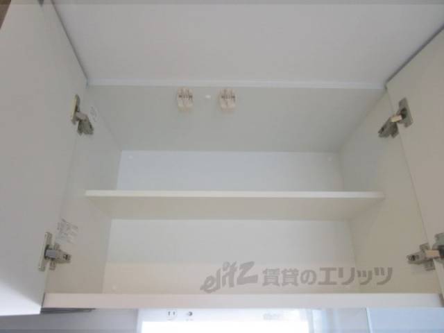 キッチン　上部収納