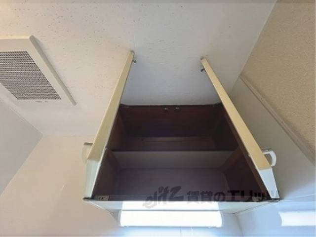 キッチン　キッチン上部収納