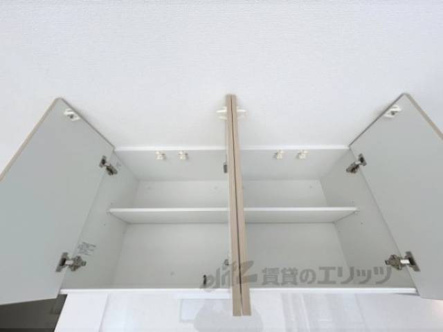 キッチン　上部収納